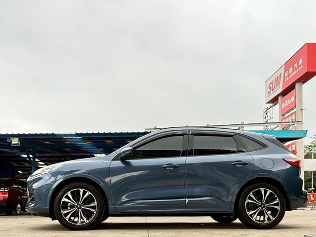 ST-Line 四輪傳動 空力套件 全景天窗 腳踢感應電動尾門 LEVEL2輔助駕駛 分區溫控 賽車座椅 換檔撥片  第3張相片