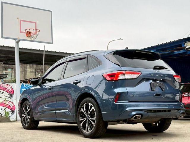 ST-Line 四輪傳動 空力套件 全景天窗 腳踢感應電動尾門 LEVEL2輔助駕駛 分區溫控 賽車座椅 換檔撥片  第4張相片