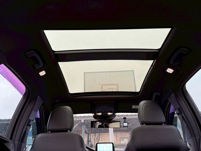 ST-Line 四輪傳動 空力套件 全景天窗 腳踢感應電動尾門 LEVEL2輔助駕駛 分區溫控 賽車座椅 換檔撥片  第10張相片