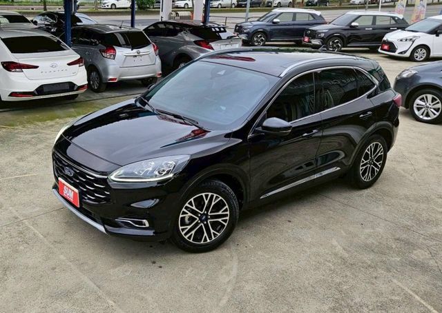 旗艦版 電動椅全景天窗 Level2輔助駕駛 環景系統 CarPlay 導航系統 免鑰匙摸門解鎖啟動 分區溫控 盲點偵測  第2張相片