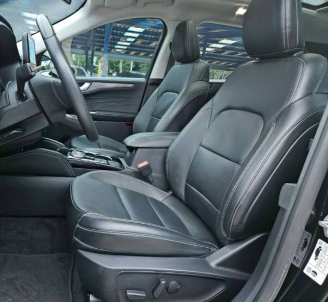 旗艦版 電動椅全景天窗 Level2輔助駕駛 環景系統 CarPlay 導航系統 免鑰匙摸門解鎖啟動 分區溫控 盲點偵測  第10張相片