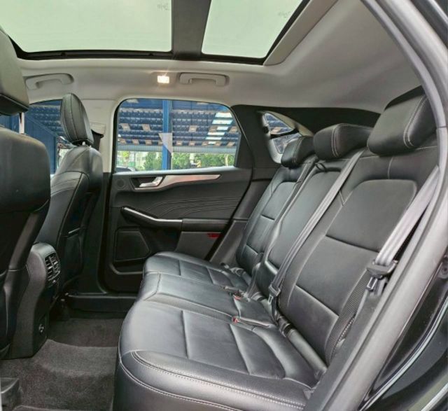 旗艦版 電動椅全景天窗 Level2輔助駕駛 環景系統 CarPlay 導航系統 免鑰匙摸門解鎖啟動 分區溫控 盲點偵測  第11張相片