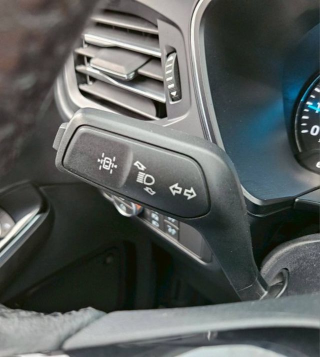 旗艦版 電動椅全景天窗 Level2輔助駕駛 環景系統 CarPlay 導航系統 免鑰匙摸門解鎖啟動 分區溫控 盲點偵測  第15張相片