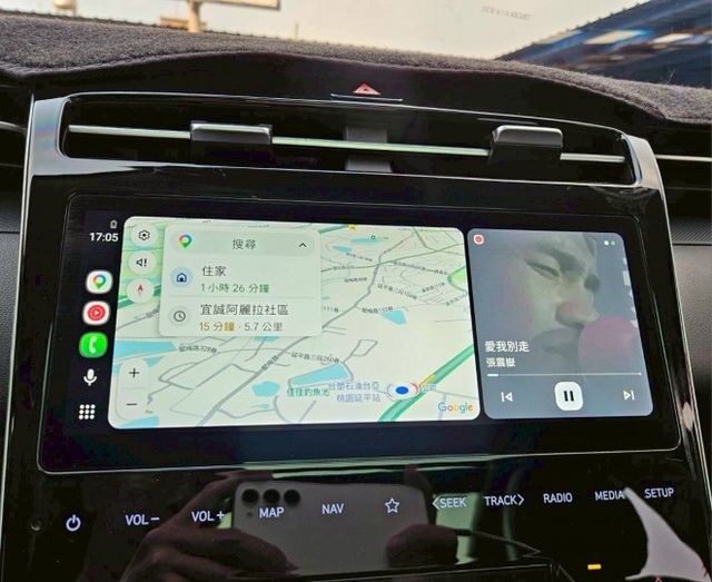 B版 全景天窗 貫穿尾燈 LED大燈日行燈 電動尾門 CARPLAY 跟車 盲點 車道置中 KEYLESS 電子後照鏡  第15張相片