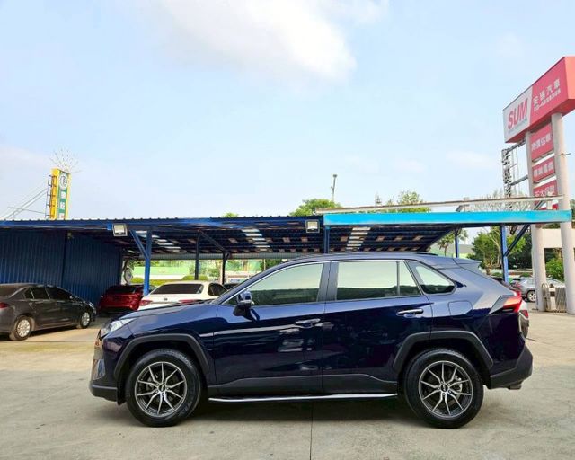 旗艦款  360環景 電子後視鏡 車頂架 雙前座電動座椅 電動尾門 TTS2.0 LED大燈 日行燈 KEYLESS  第5張相片