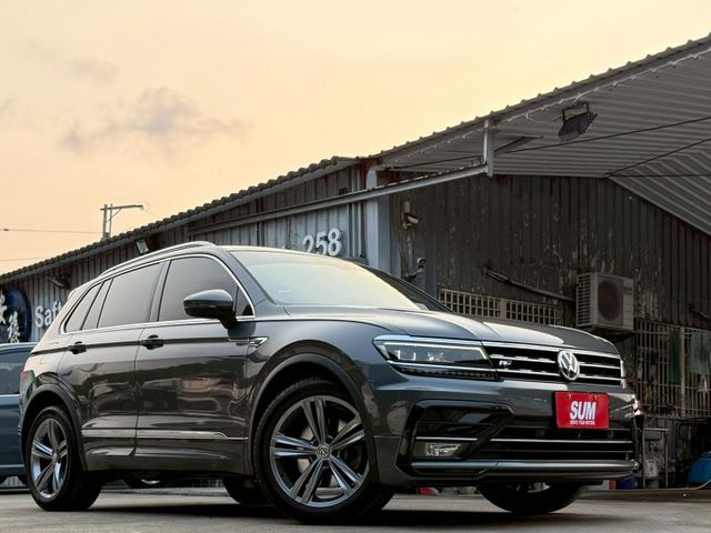 20年式 380TSI R-Line 原廠保養紀錄 智慧四驅 HUD 電動尾門 ACC 盲點 環景 三區溫控 車道置中  第2張相片