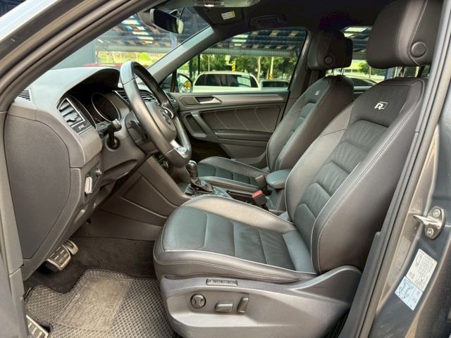 20年式 380TSI R-Line 原廠保養紀錄 智慧四驅 HUD 電動尾門 ACC 盲點 環景 三區溫控 車道置中  第6張相片