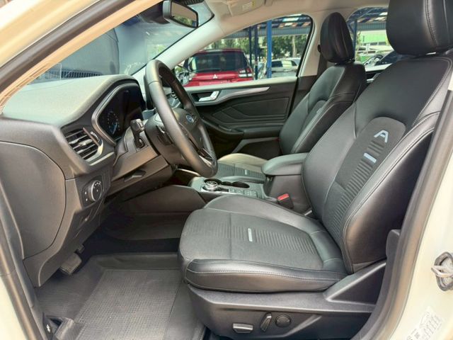 任性版 原廠保養紀錄 HUD抬顯 電動座椅 LEVEL2輔助駕駛 盲點偵測 CarPlay B&O音響 升級環景系統  第6張相片