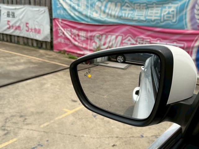 任性版 原廠保養紀錄 HUD抬顯 電動座椅 LEVEL2輔助駕駛 盲點偵測 CarPlay B&O音響 升級環景系統  第9張相片