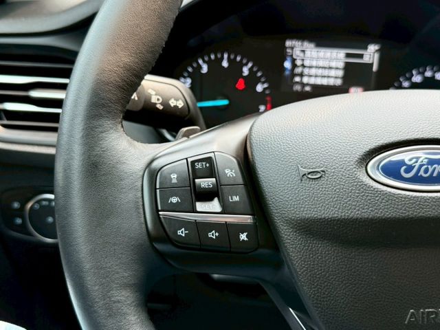 任性版 原廠保養紀錄 HUD抬顯 電動座椅 LEVEL2輔助駕駛 盲點偵測 CarPlay B&O音響 升級環景系統  第10張相片