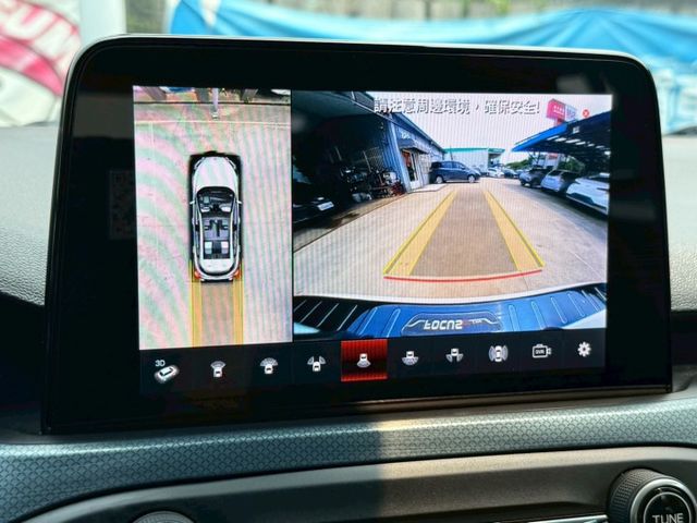 任性版 原廠保養紀錄 HUD抬顯 電動座椅 LEVEL2輔助駕駛 盲點偵測 CarPlay B&O音響 升級環景系統  第14張相片