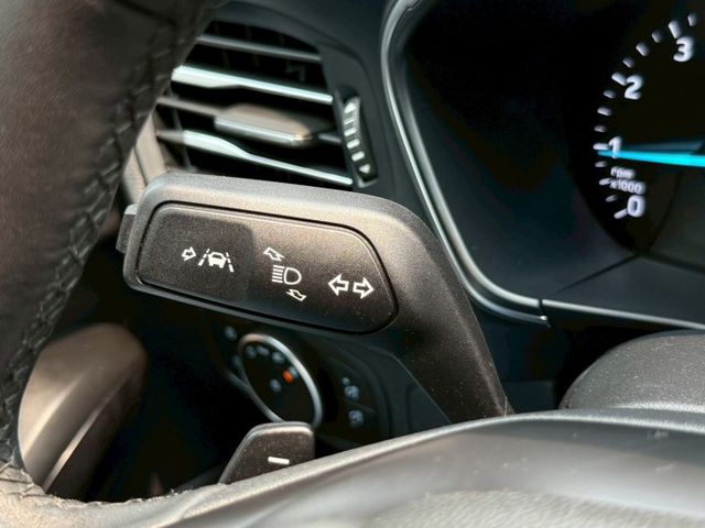 任性版 原廠保養紀錄 HUD抬顯 電動座椅 LEVEL2輔助駕駛 盲點偵測 CarPlay B&O音響 升級環景系統  第18張相片