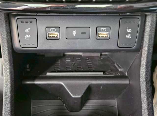 GLT-B款 原廠保養紀錄 七人座 第二排VIP皇家座椅 全景天窗 電動尾門 ACC跟車 盲點偵測 環景 CarPlay  第14張相片