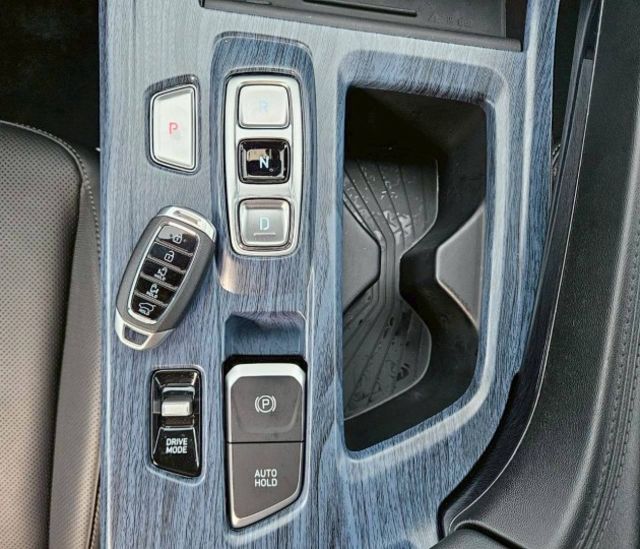 GLT-B款 原廠保養紀錄 七人座 第二排VIP皇家座椅 全景天窗 電動尾門 ACC跟車 盲點偵測 環景 CarPlay  第17張相片