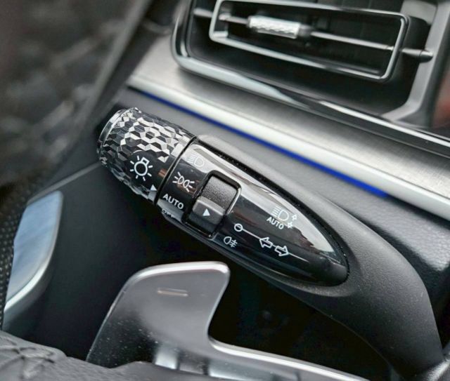 GLT-B款 原廠保養紀錄 七人座 第二排VIP皇家座椅 全景天窗 電動尾門 ACC跟車 盲點偵測 環景 CarPlay  第18張相片