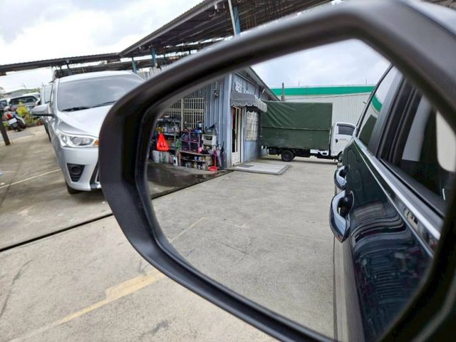 GLT-B款 原廠保養紀錄 七人座 第二排VIP皇家座椅 全景天窗 電動尾門 ACC跟車 盲點偵測 環景 CarPlay  第19張相片