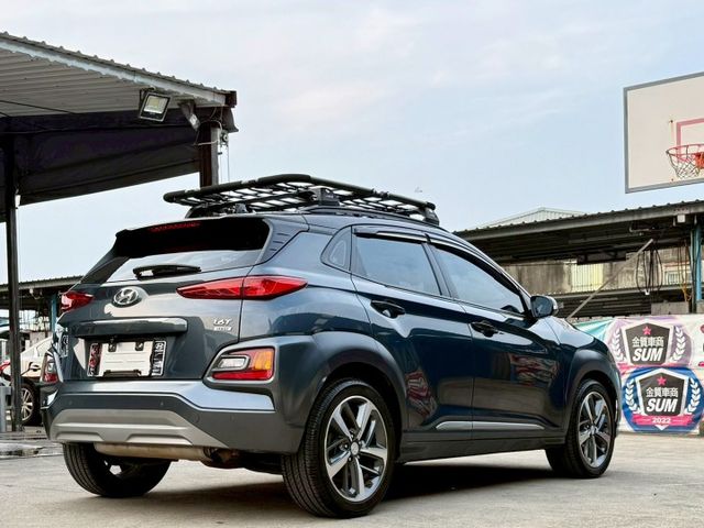 1.6t 4WD極致型 原廠保養紀錄 車頂置放架 盲點 抬頭顯示器 九成新米其林輪胎 無線CarPlay 車道維持輔助  第4張相片