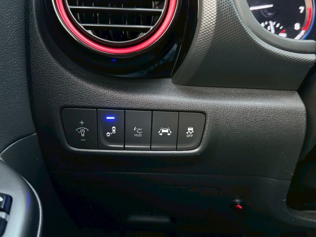 1.6t 4WD極致型 原廠保養紀錄 車頂置放架 盲點 抬頭顯示器 九成新米其林輪胎 無線CarPlay 車道維持輔助  第10張相片