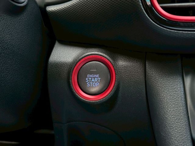 1.6t 4WD極致型 原廠保養紀錄 車頂置放架 盲點 抬頭顯示器 九成新米其林輪胎 無線CarPlay 車道維持輔助  第18張相片