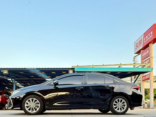 豪華版 全速域ACC跟車 AEB緊急煞停 恆溫空調 電動收折 LED日行燈 AHB智慧遠光燈 中控螢幕 國道即時路況查詢  第3張相片