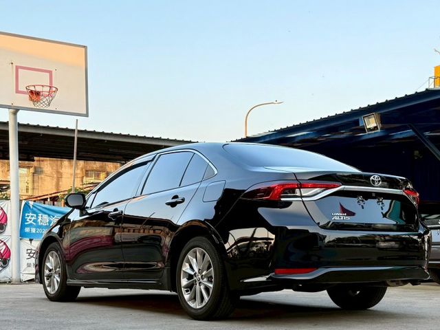 豪華版 全速域ACC跟車 AEB緊急煞停 恆溫空調 電動收折 LED日行燈 AHB智慧遠光燈 中控螢幕 國道即時路況查詢  第4張相片