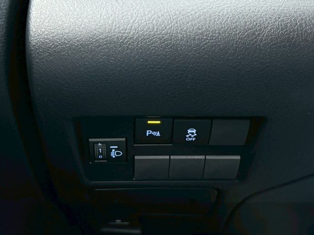 YARIS大鴨 原廠保固中 定速巡航 電動收折 中控螢幕 藍芽連線 自動光感感應頭燈 駐車雷達 頭燈水平調整  第12張相片