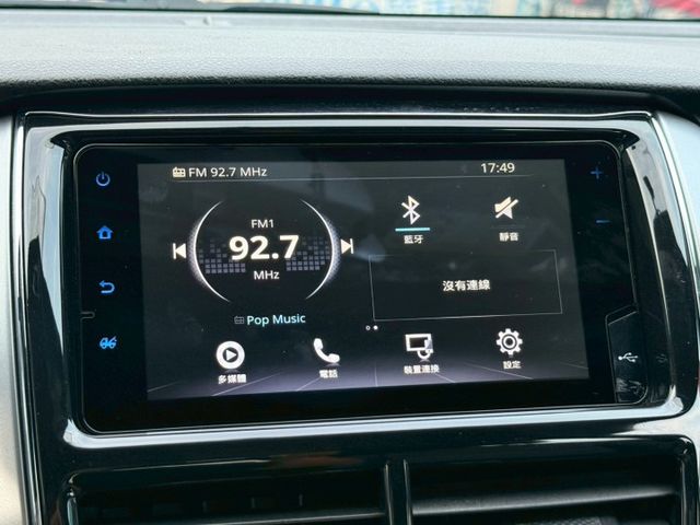 YARIS大鴨 原廠保固中 定速巡航 電動收折 中控螢幕 藍芽連線 自動光感感應頭燈 駐車雷達 頭燈水平調整  第13張相片