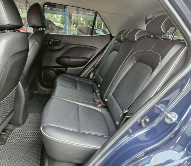 GLB款 藍白雙色 原廠保養紀錄 升級環景系統 盲點偵測 恆溫空調 定速巡航 免鑰匙摸門解鎖 CarPlay 電子後視鏡  第8張相片