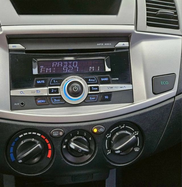 旗艦型 數位液晶儀表板 定速巡航 後座出風口 車頂行李架 ECO節能模式 自動光感感應頭燈 16吋鋁圈  第15張相片