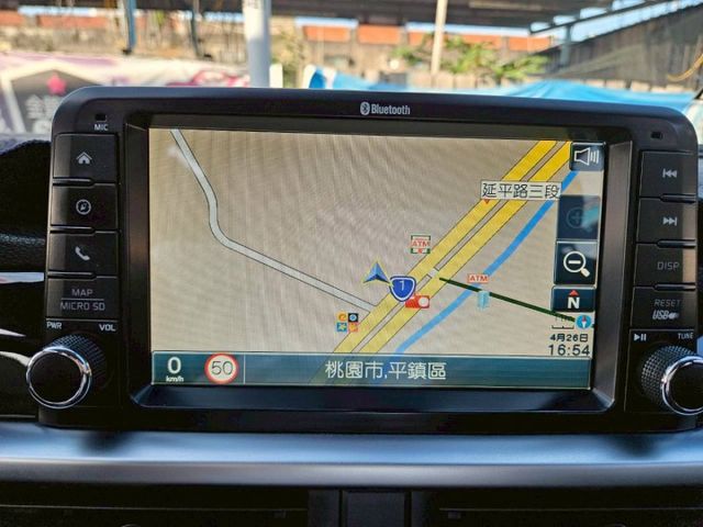 GT-Line 空力套件 免鑰匙解鎖啟動 恆溫空調 導航系統 胎壓監測 七具安全輔助氣囊 AEB緊急煞車輔助  第11張相片