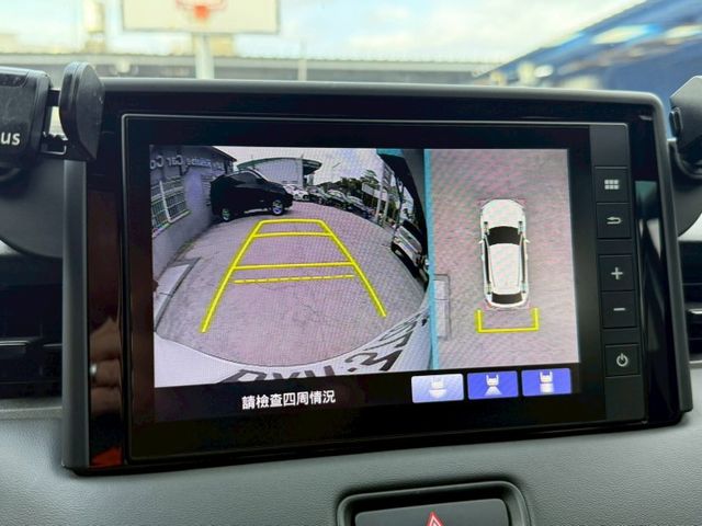 Prestige尊榮版 原廠保養紀錄 原廠保固中 360環景系統 電動尾門 盲點偵測 ACC跟車 換檔撥片 分區溫控  第13張相片
