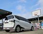 七人座 豪華+ 定速巡航 雙電動側滑門 車道偏移警示 AEB緊急煞停 恆溫空調 智慧遠光燈 後座出風口 LED日行燈  第4張縮圖
