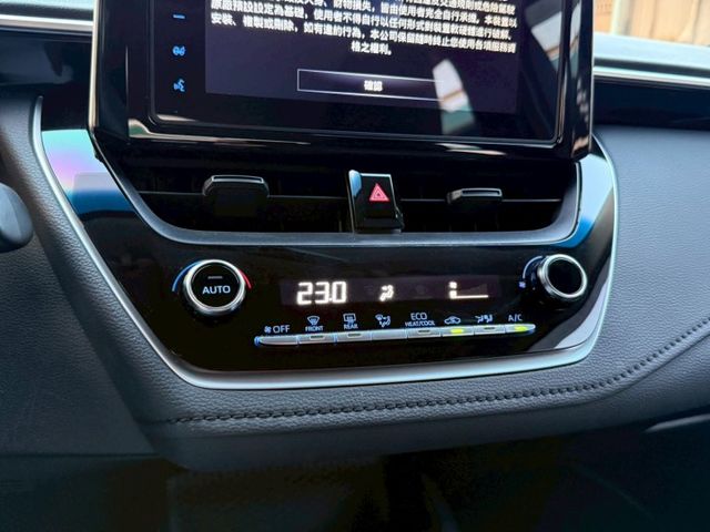 豪華版 全速域ACC跟車 AEB緊急煞停 恆溫空調 電動收折 LED日行燈 AHB智慧遠光燈 中控螢幕 國道即時路況查詢  第10張相片