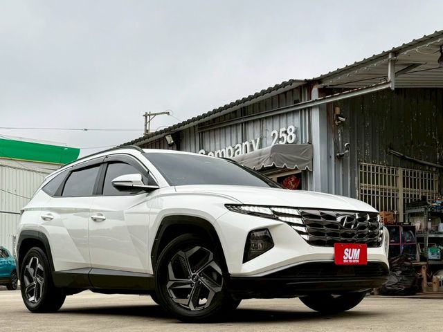 原廠保養紀錄 原廠全車保固至2027 汽油款 ACC跟車 盲點偵測 車道置中輔助 換檔撥片 CarPlay 分區溫控  第2張相片