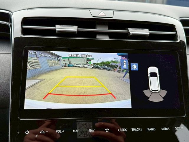 原廠保養紀錄 原廠全車保固至2027 汽油款 ACC跟車 盲點偵測 車道置中輔助 換檔撥片 CarPlay 分區溫控  第14張相片