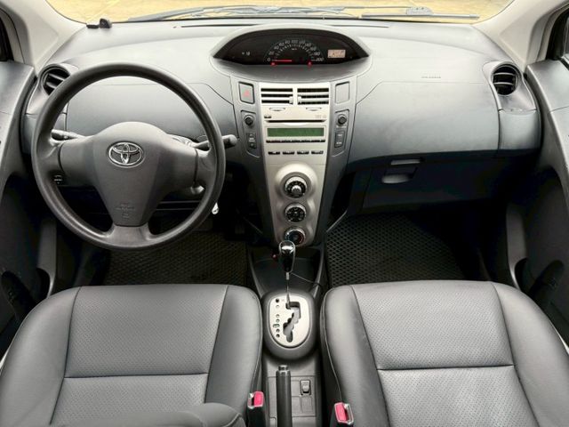 YARIS E版 新手練習、小資代步首選 省油省稅 雙前座氣囊 後視鏡電動調整 冷暖空調 ISOFIX  第8張相片