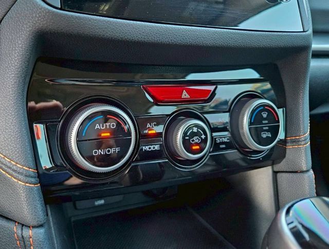 i-S EyeSight 原廠保養紀錄 四輪驅動 ACC跟車 盲點偵測 CarPlay主機 環景系統 分區溫控 換檔撥片  第15張相片