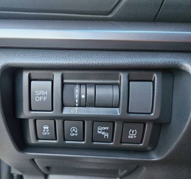 i-S EyeSight 原廠保養紀錄 四輪驅動 ACC跟車 盲點偵測 CarPlay主機 環景系統 分區溫控 換檔撥片  第16張相片