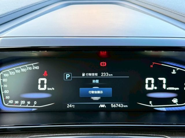 大七人座 全景天窗 盲點偵測 環景系統 導航系統 ACC跟車 車道置中維持輔助 AEB緊急煞停 免鑰匙解鎖啟動 LED燈  第20張相片