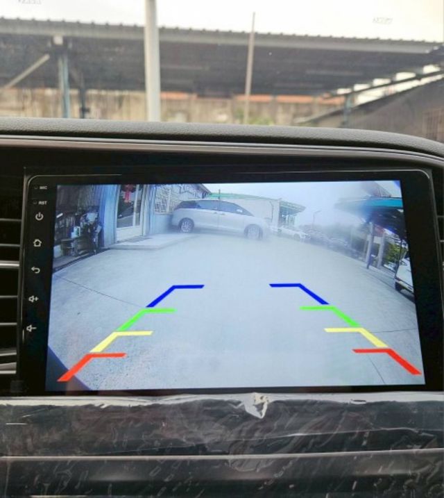 第六代ELANTRA 定速巡航 後座出風口 大螢幕安卓機 無線CarPlay 導航系統 倒車顯影 自動感應頭燈  第16張相片