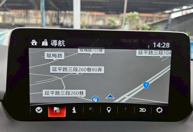 旗艦版 原廠保養紀錄 電動尾門 換檔撥片 MRCC全速域 盲點偵測 環景系統 CarPlay主機 HUD抬頭顯示器  第14張相片