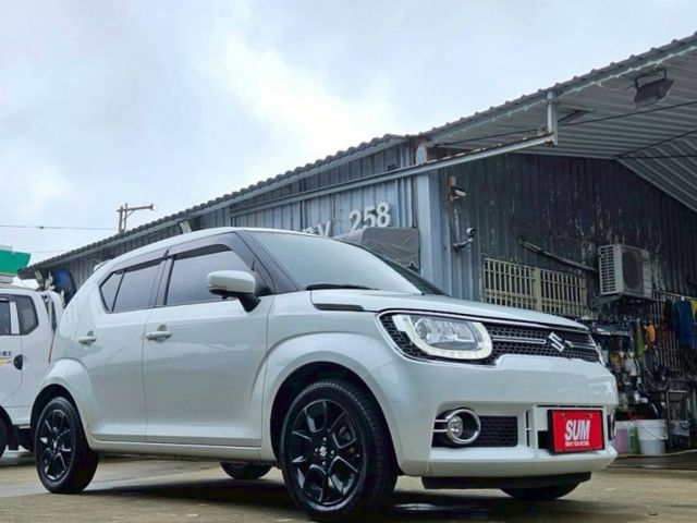 油耗平均19.9km/ltr 晶鑽LED光源頭燈 免鑰匙解鎖啟動 盲點偵測 CarPlay主機 導航系統 恆溫空調 定速  第2張相片
