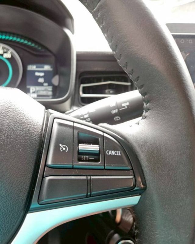油耗平均19.9km/ltr 晶鑽LED光源頭燈 免鑰匙解鎖啟動 盲點偵測 CarPlay主機 導航系統 恆溫空調 定速  第14張相片