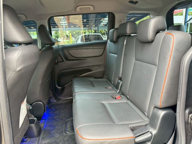 豪華+ 雙電動側滑門 抬頭顯示器 盲點偵測 CarPlay 車頂置放架 導航系統 定速巡航 恆溫空調 免鑰匙摸門解鎖  第8張相片