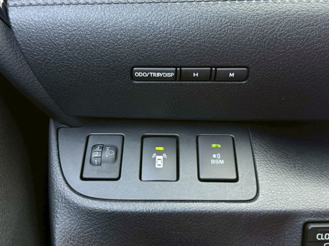 豪華+ 雙電動側滑門 抬頭顯示器 盲點偵測 CarPlay 車頂置放架 導航系統 定速巡航 恆溫空調 免鑰匙摸門解鎖  第14張相片