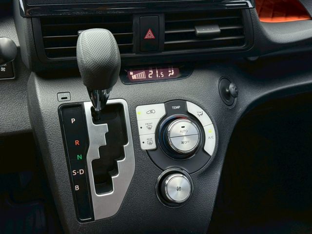 豪華+ 雙電動側滑門 抬頭顯示器 盲點偵測 CarPlay 車頂置放架 導航系統 定速巡航 恆溫空調 免鑰匙摸門解鎖  第15張相片