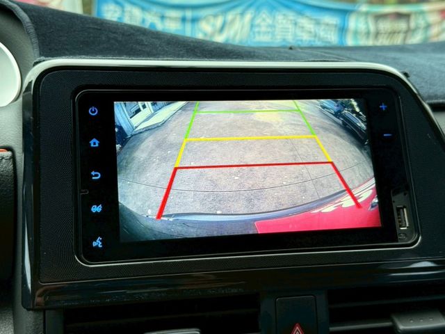 豪華+ 雙電動側滑門 抬頭顯示器 盲點偵測 CarPlay 車頂置放架 導航系統 定速巡航 恆溫空調 免鑰匙摸門解鎖  第18張相片