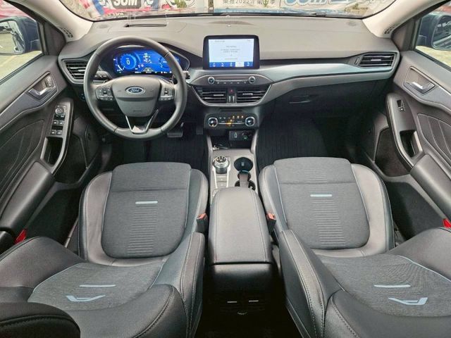22.5式任性 LEVEL2輔助 數位儀錶 B&O音響 CarPlay 換檔撥片 分區溫控 HUD抬頭顯示器 盲點偵測  第8張相片