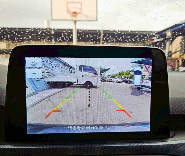 22.5式任性 LEVEL2輔助 數位儀錶 B&O音響 CarPlay 換檔撥片 分區溫控 HUD抬頭顯示器 盲點偵測  第14張相片