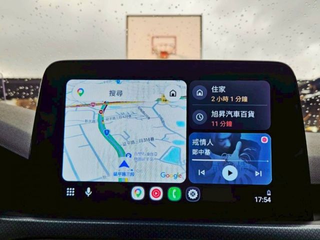 22.5式任性 LEVEL2輔助 數位儀錶 B&O音響 CarPlay 換檔撥片 分區溫控 HUD抬頭顯示器 盲點偵測  第15張相片